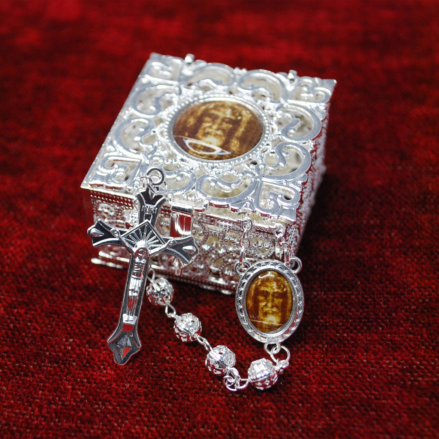 Rosary with filigree box